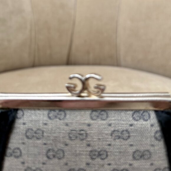 VTG Auth GUCCI Supreme GG Micro Monogram Coated Canvas MINI Coin Purse - Picture 4 of 10